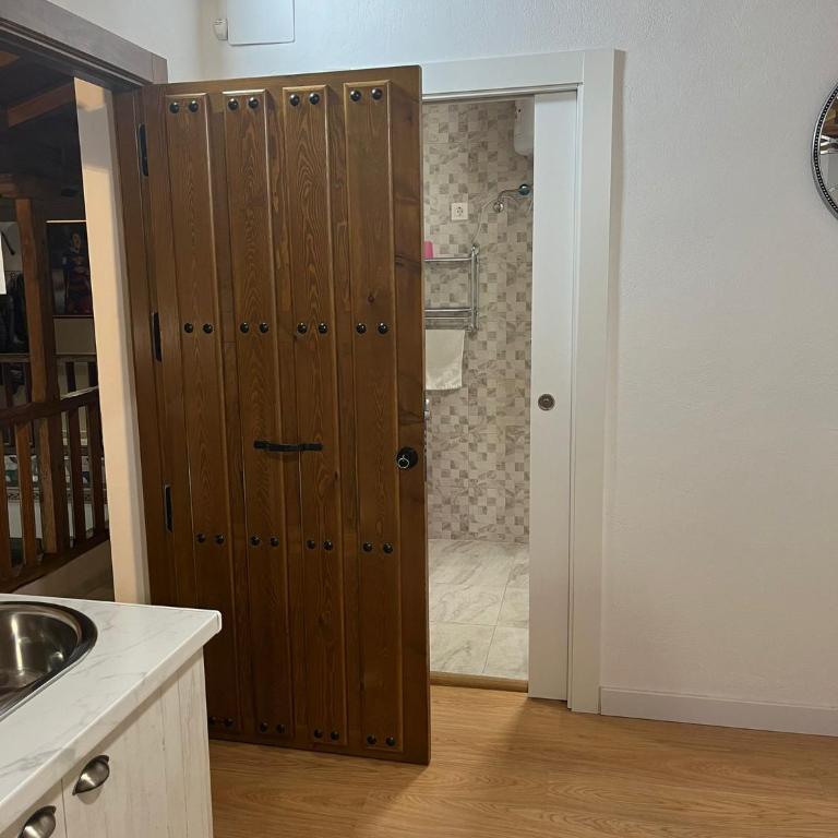 Apartamento patio de los leones - One-Bedroom Apartment - 4