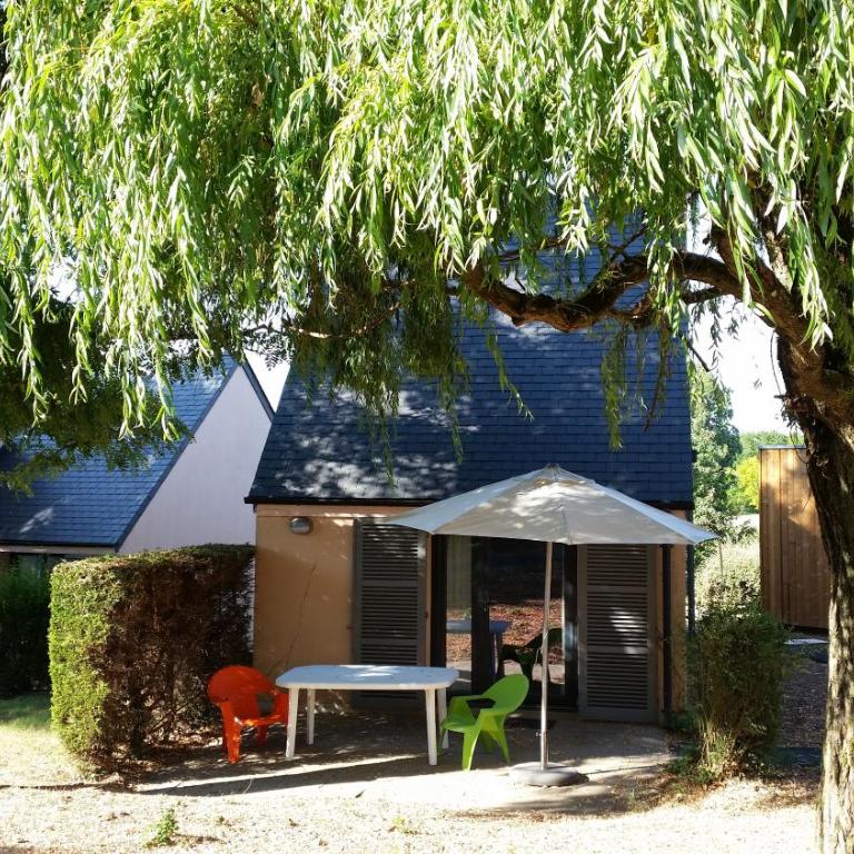 VVF Amboise Les Châteaux de la Loire - Two-Bedroom Holiday Home ( 7 adults) - 1