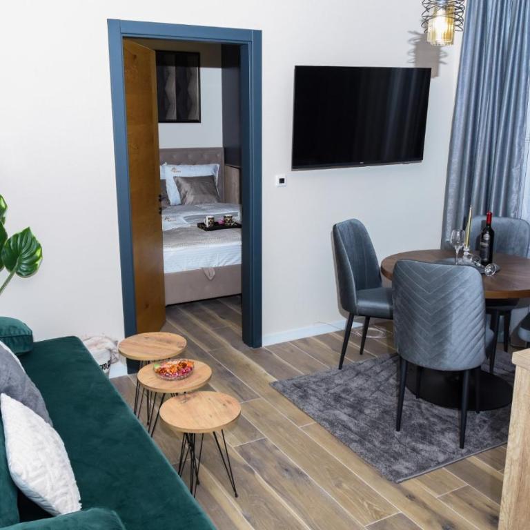 SkyLux Montana - One-Bedroom Apartment - 10