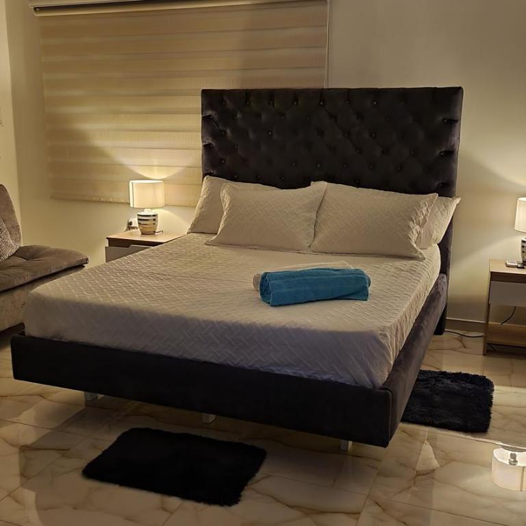 PISCINA SARITA CLUB BOUTIQUE - Suite con bañera de hidromasaje - Cama extragrande - 1