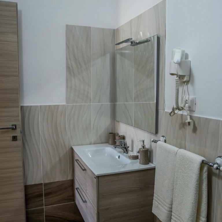 Blu Mare Lampedusa Bed And Breakfast - Camera Quadrupla Deluxe - 9