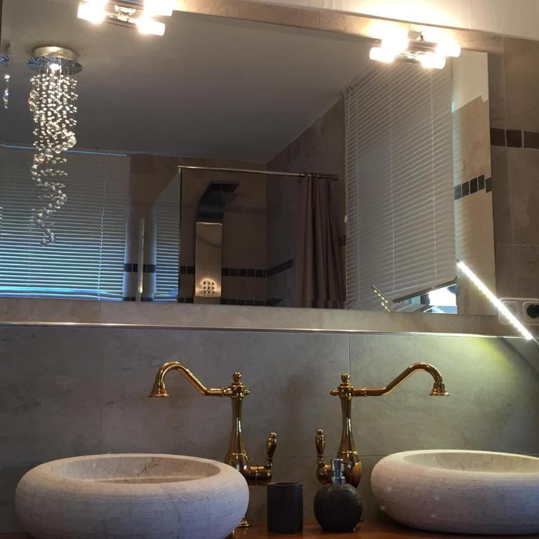 Yeti Lux - Art Appartement - Appartement 3 Chambres - 54