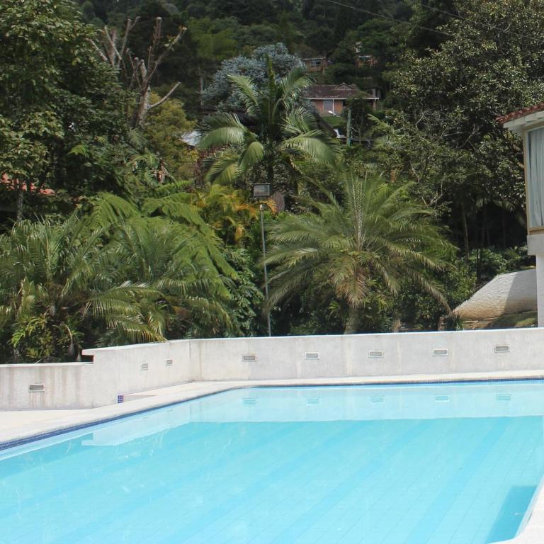 Casa de lujo con piscina y BBQ - Casa con 1 dormitorio - 70