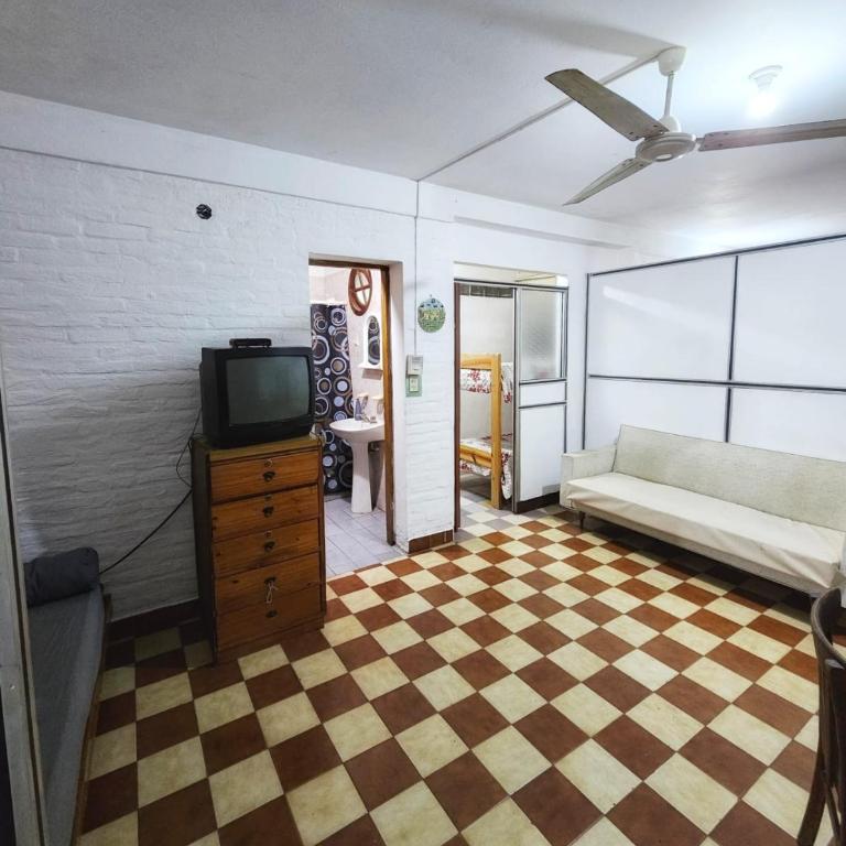 Con SEÑA previa, Alquiler de Sábado a Sábado, Fanuchito Dto PB Esquina, - Casa de 2 dormitorios - 8