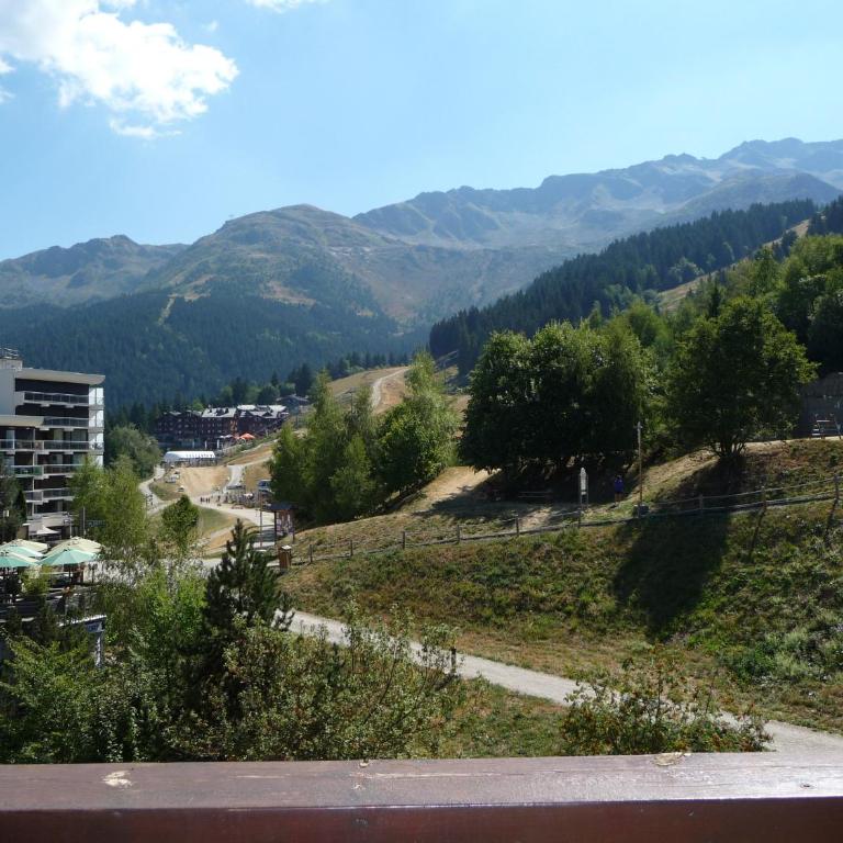 2 Pièces, skis aux pieds, proche commerces avec balcon. Capacité 6 pers, animaux non admis - Appartement 1 Chambre - 2