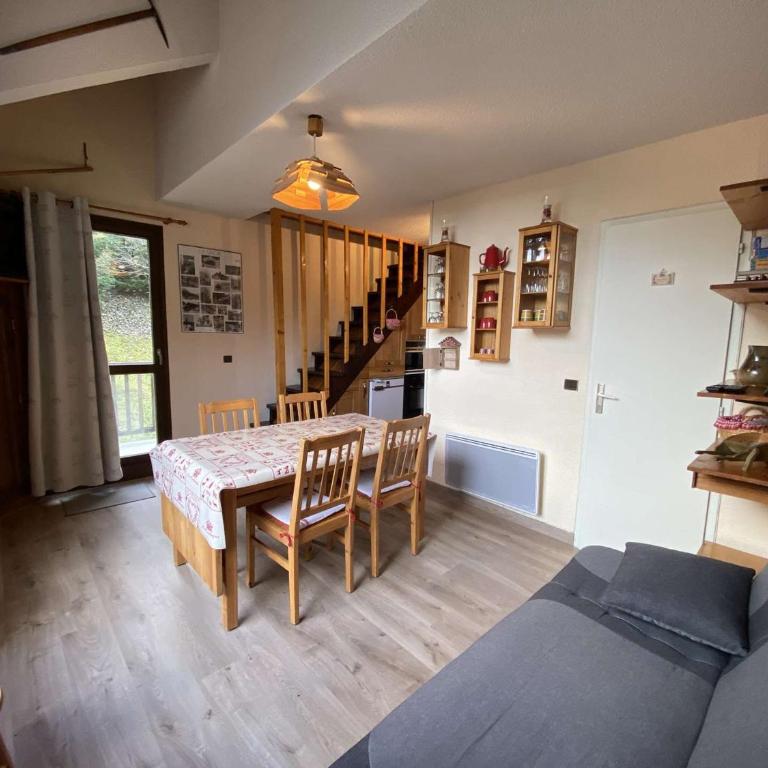 Duplex rénové à Arêches-Beaufort pour 6 pers, loggia calme - Apartment mit 1 Schlafzimmer - 1