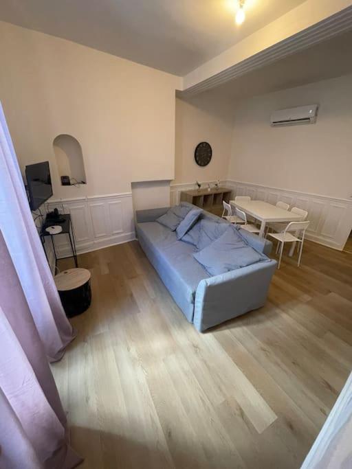 Appartement ancien à Orléans - Two-Bedroom Apartment - 7
