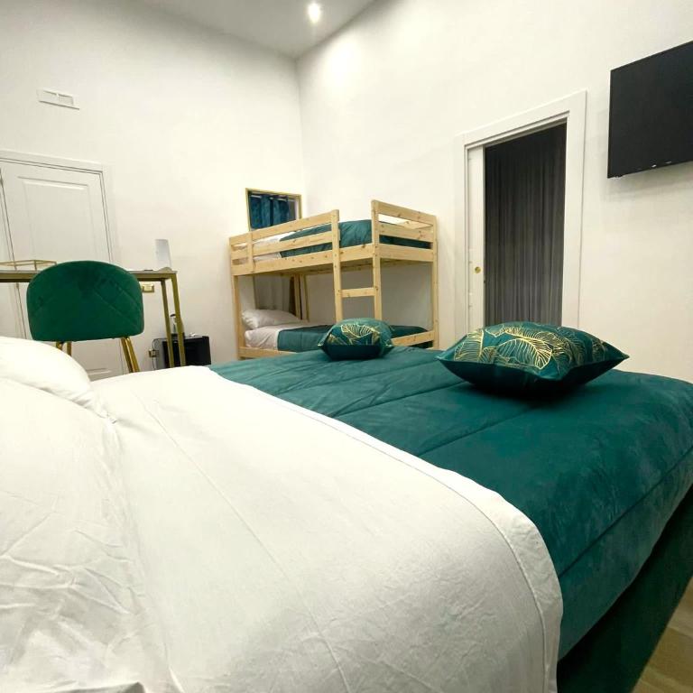 Berenice Suites - Camera Quadrupla con Bagno Privato - 2