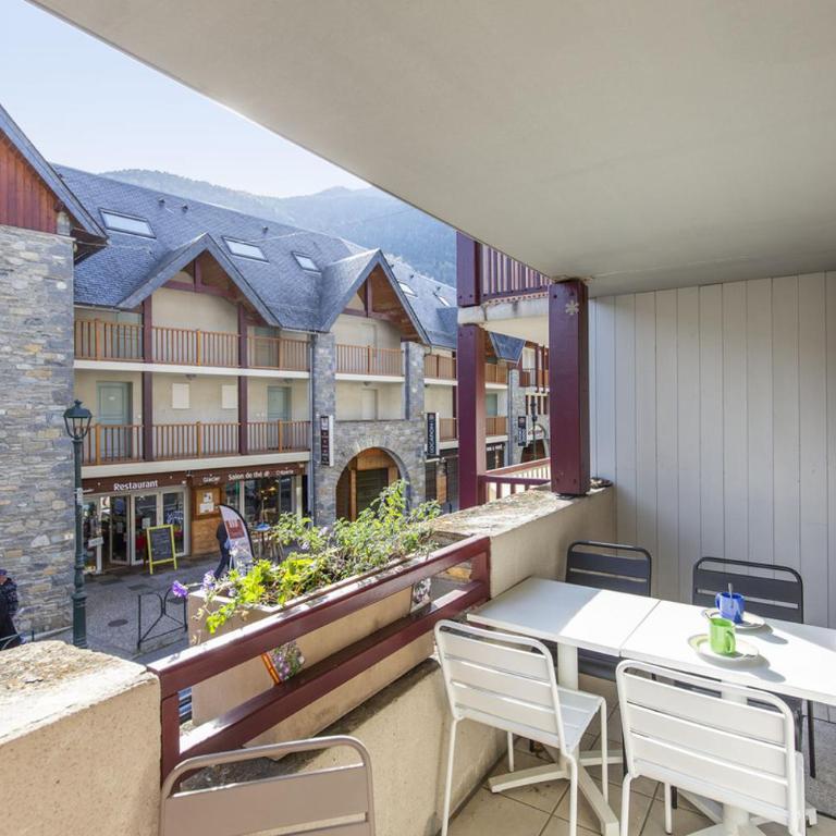 Appt 4 pers centre village balcon draps fournis garage accueil vélo fibre - Apartment mit 2 Schlafzimmern - 4
