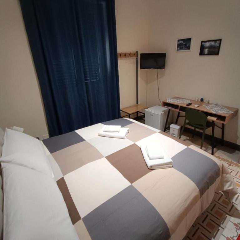 Room Sixty One - Camera Matrimoniale con Bagno in Comune - 11