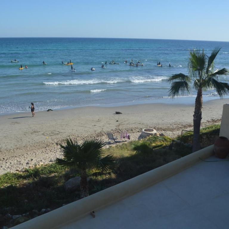 Maravilloso Apartamento AMANECER CABO a pie de playa y mar en CHALET ROQUETES - One-Bedroom Apartment - 13