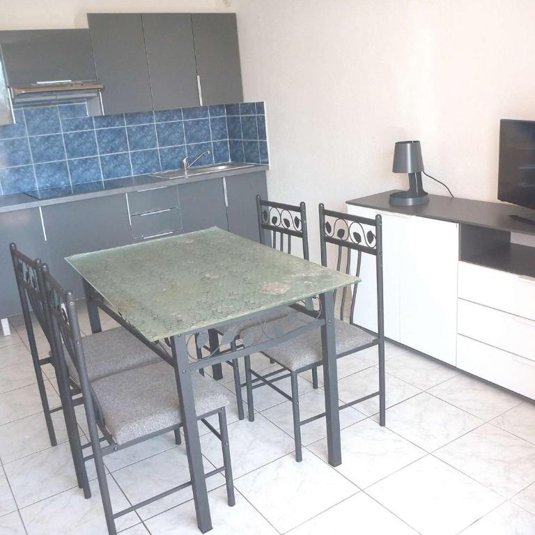 Appartement lumineux avec clim, terrasse et parking à Marseillan - FR-1-387-35 - Appartement (4 Adultes) - 3