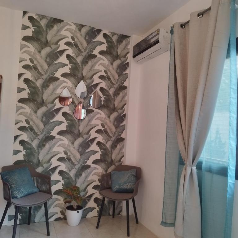 Palmendros Hosteria - Deluxe Family Room - 1