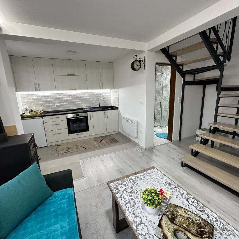 Snjezna kuca Rakovac - Two-Bedroom Apartment - 12