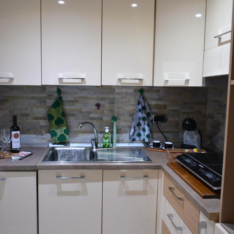 Casa Chloé - vicino al Porto e Basilica San Nicola - Two-Bedroom Apartment - 9