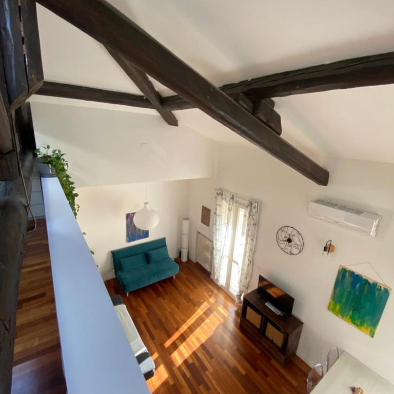 La Casa di Giulia, spazioso loft su due livelli a 10 minuti di macchina dal centro - Appartamento con 1 Camera da Letto - 9