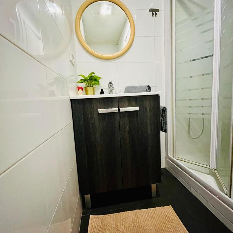 Calm Terrace Barcelona - Two-Bedroom Apartment - 26