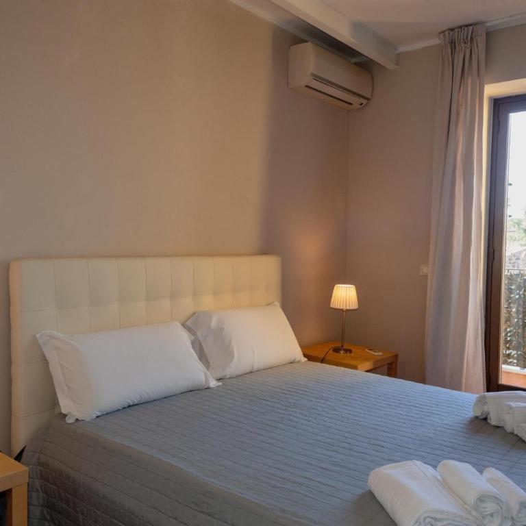 Katane Holidays - Two-Bedroom Apartment with Balcony - 6