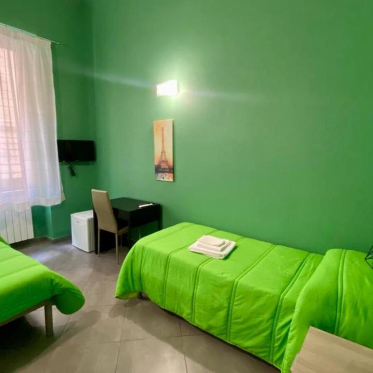 Oasi del Turista - Twin Room with Private External Bathroom - 4