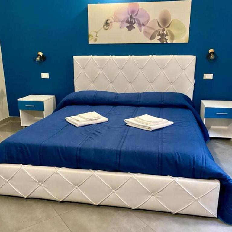 Oasi del Turista - Triple Room with Private Bathroom - 6