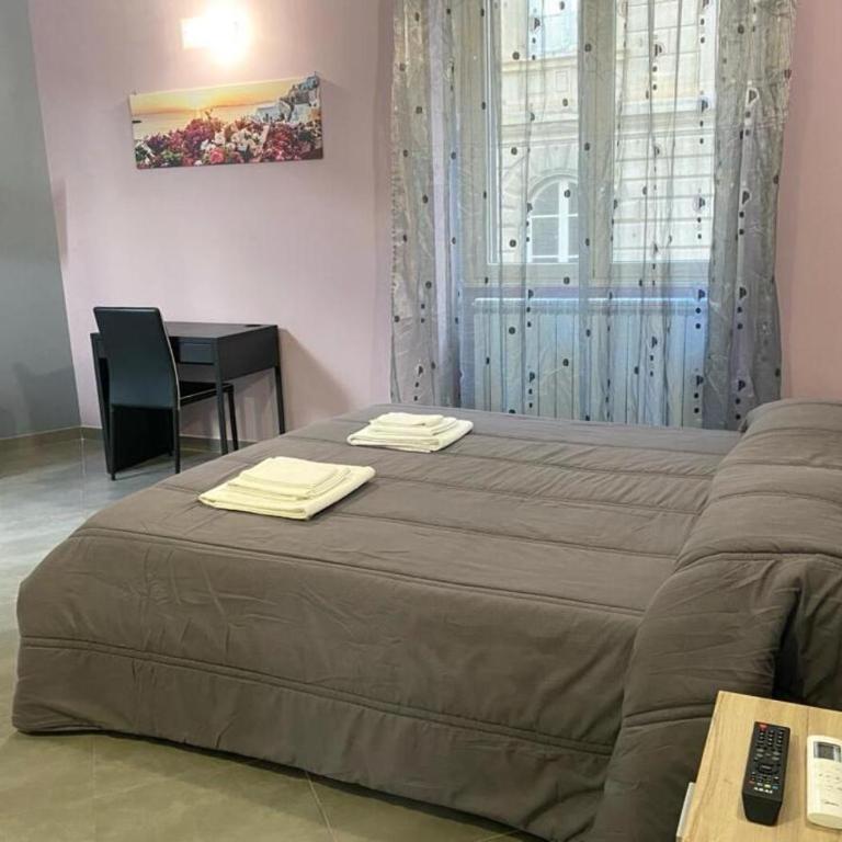 Oasi del Turista - Double Room with Private Bathroom and Balcony - 7