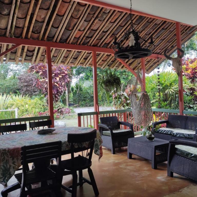 Hermosa Finca Típica de Descanso en el Eje Cafetero - Casa de 4 dormitorios - 4