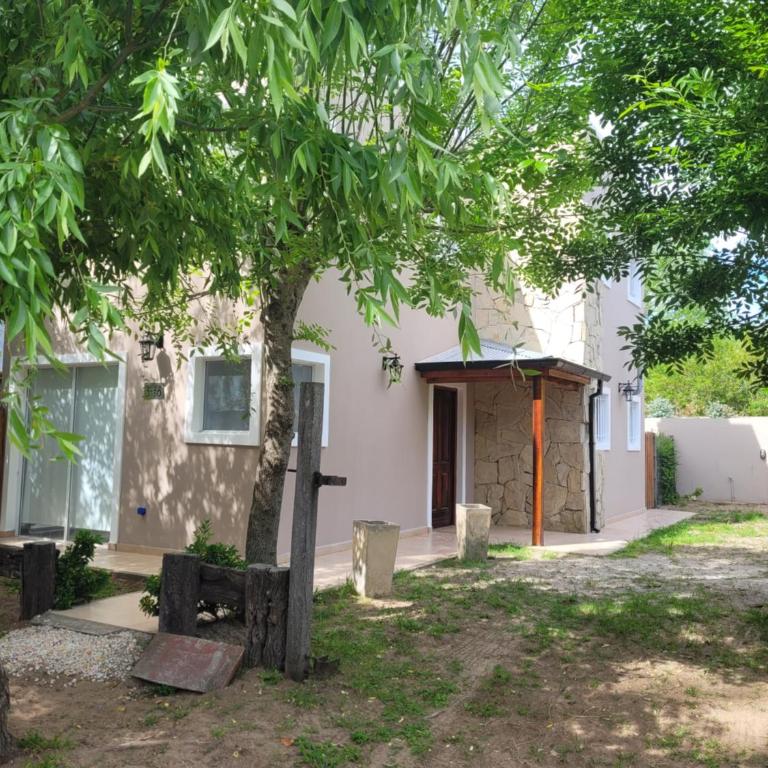Complejo Los Sauces - Casa Unifamiliar de 2 dormitorios - 1
