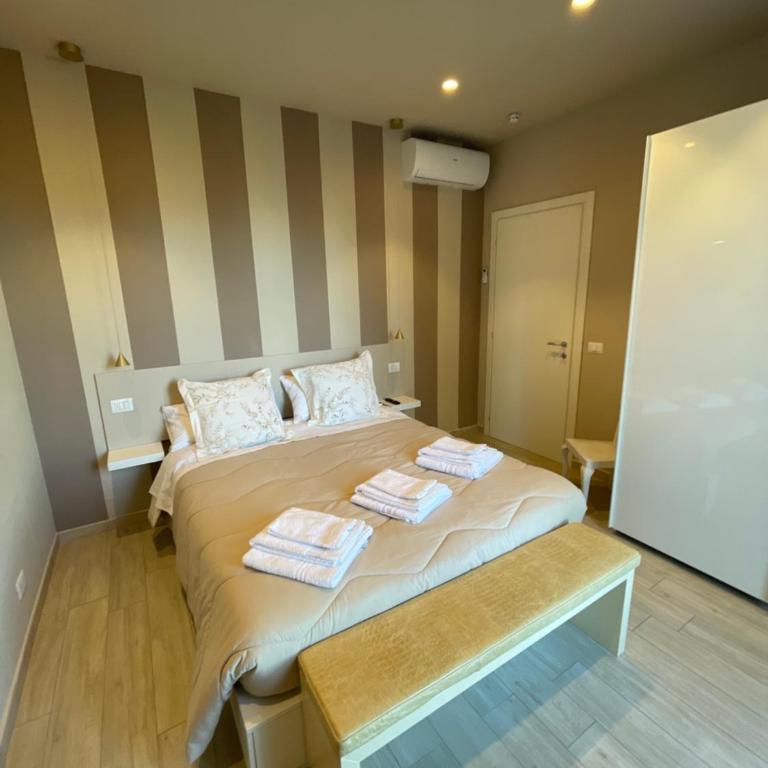 Caprice 2.0 - Two-Bedroom Apartment with Lake View - 10