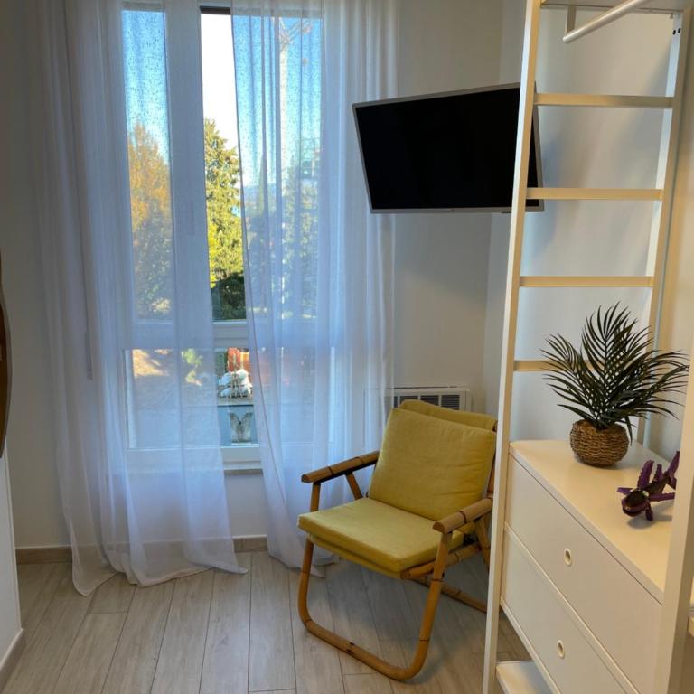 Caprice 2.0 - Two-Bedroom Apartment with Lake View - 8