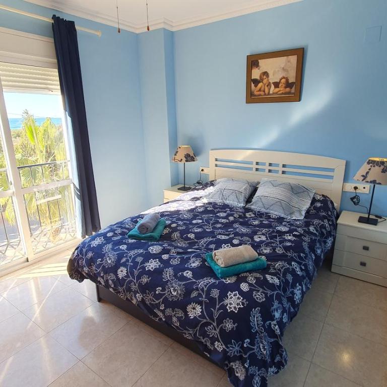 Rico Apartaments Ricosol - Three-Bedroom Apartment - 10