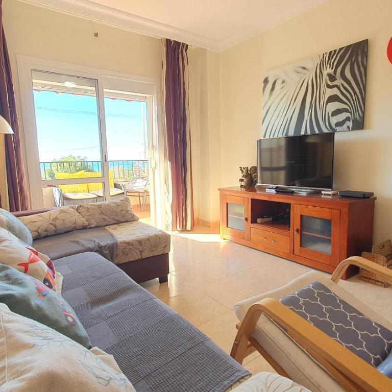Rico Apartaments Ricosol - Three-Bedroom Apartment - 7