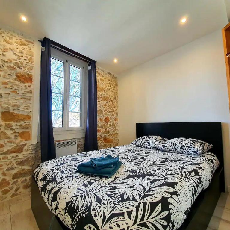 Freshly tastefully renovated apartments in heart of old Antibes - Appartement 2 Chambres - 5