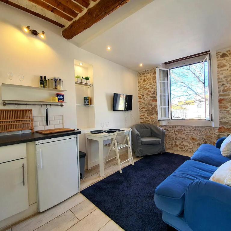 Freshly tastefully renovated apartments in heart of old Antibes - Appartement 2 Chambres - 4