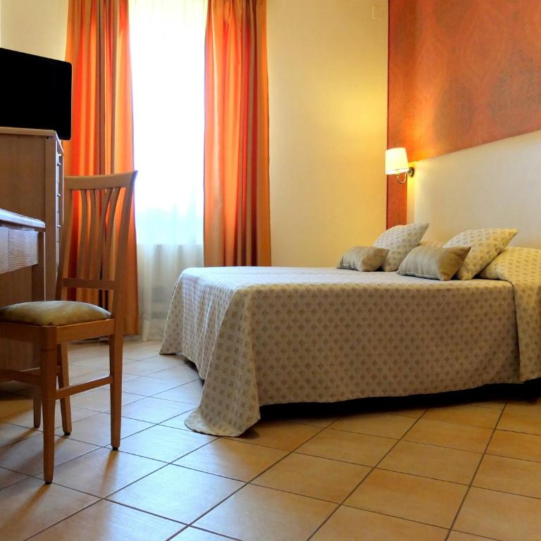Villa Rosita - Camera Matrimoniale con Bagno Privato - 6
