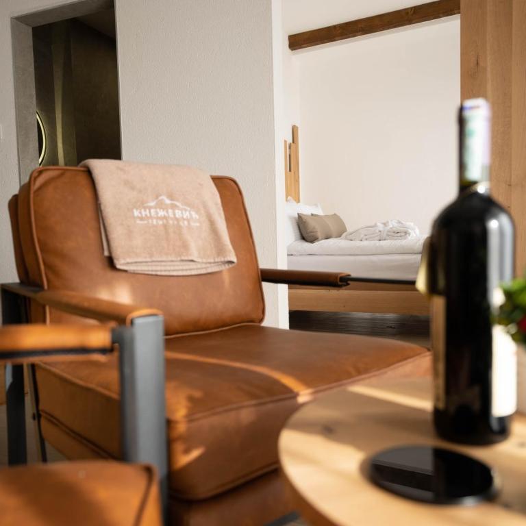Zemunice Knezevic - Porodični Apartman Tipa "Suite" - 5