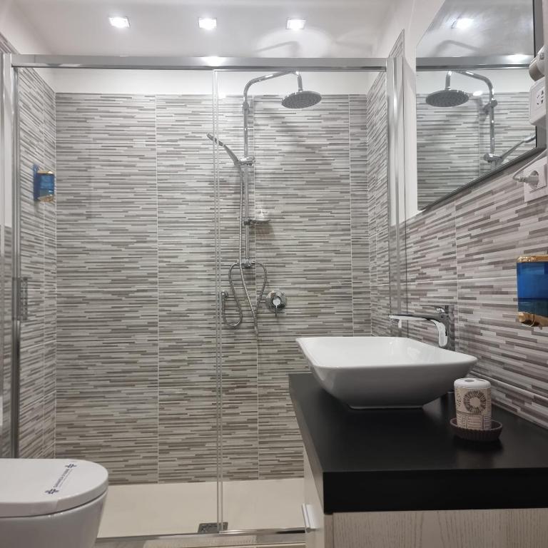 Al Punto Giusto - Double Room with Private Bathroom - 7