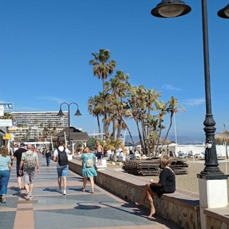 Apartamento Torremolinos 5 Personas + PARKING + PISCINA todo el año - Apartamento de 1 dormitorio - 3