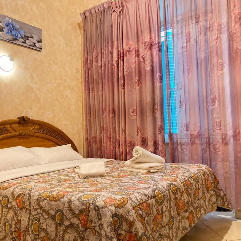 Roma Guest House - Camera Matrimoniale con Bagno Privato - 6