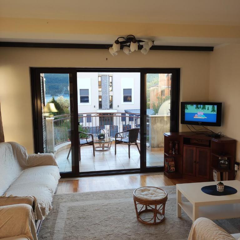 Nis&Sim - One-Bedroom Apartment - 5