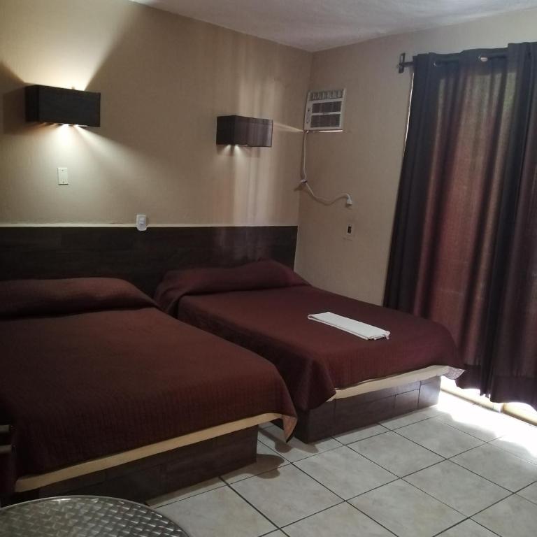 Hotel Delfines Del Mar - Twin Room with Private Bathroom - 4