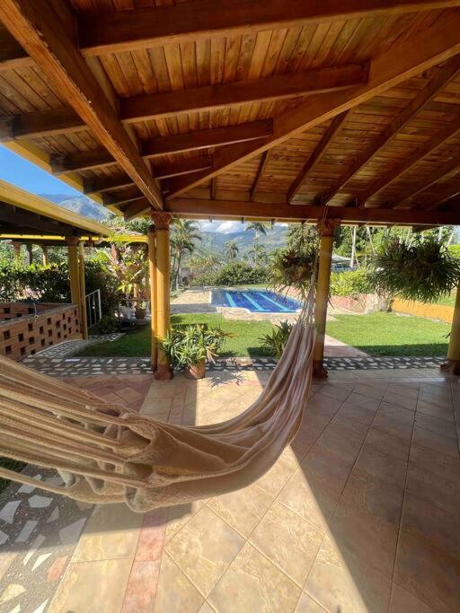 Charming villa near to Medellín Metro and malls - Casa de 4 dormitorios - 9