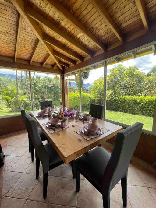 Charming villa near to Medellín Metro and malls - Casa de 4 dormitorios - 11