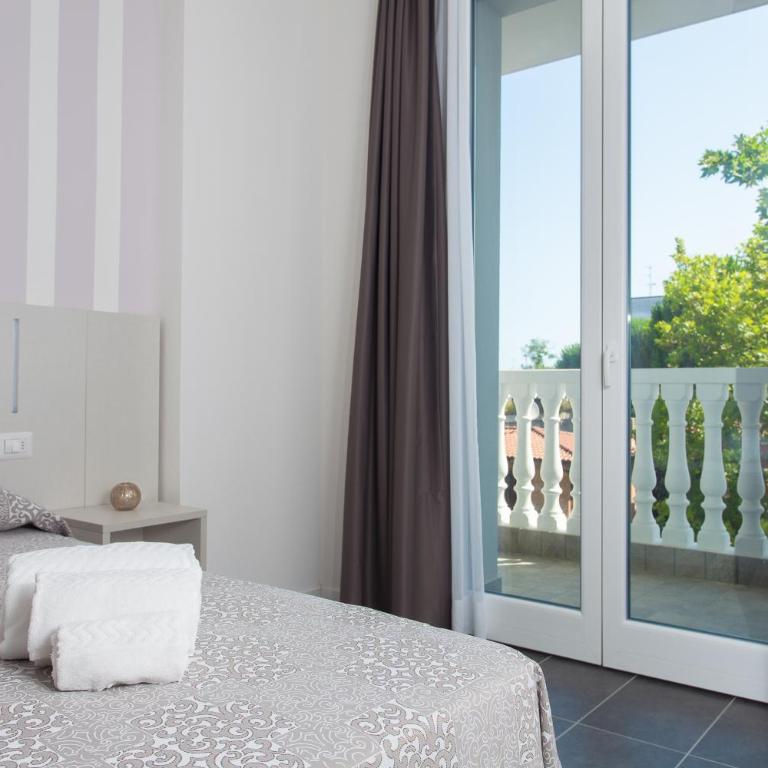 Hotel Star - Junior Suite con Balcone - 7