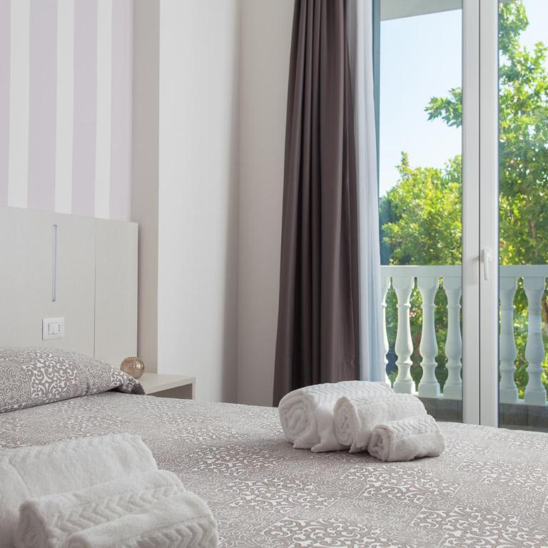Hotel Star - Junior Suite con Balcone - 8