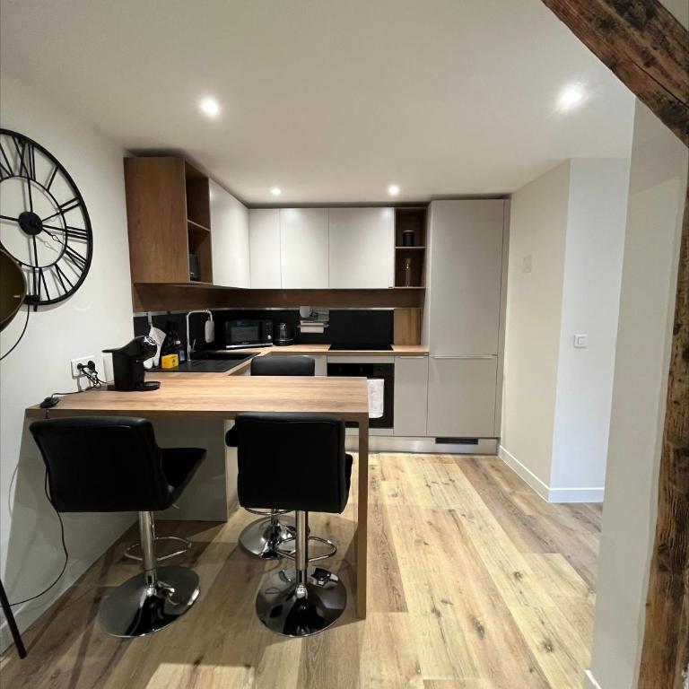 Tonnelet Rouge - Appt au cœur de la ville - One-Bedroom Apartment - 1