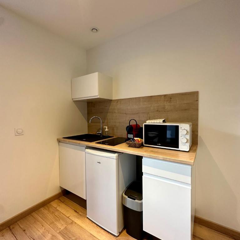 Limoges Sud-LesCinqSuites Le Saint Laurent-DABNB - Appartement 1 Chambre - 6