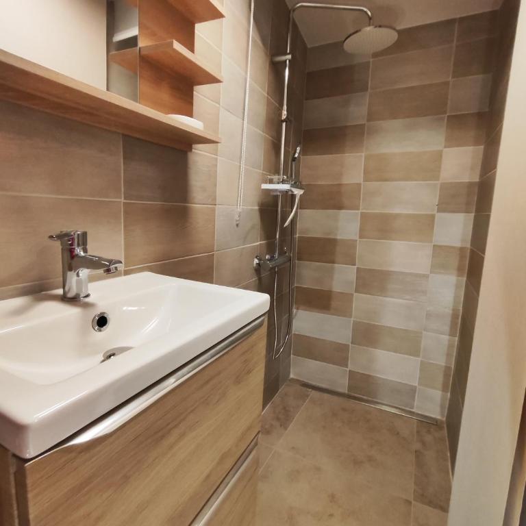 Studio vieille ville tout équipé sans ascenseur - Appartamento con 1 Camera da Letto - 7