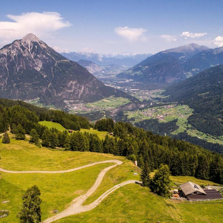 Landhaus Alpenzeit - Apartment mit 3 Schlafzimmern und Dusche - 46