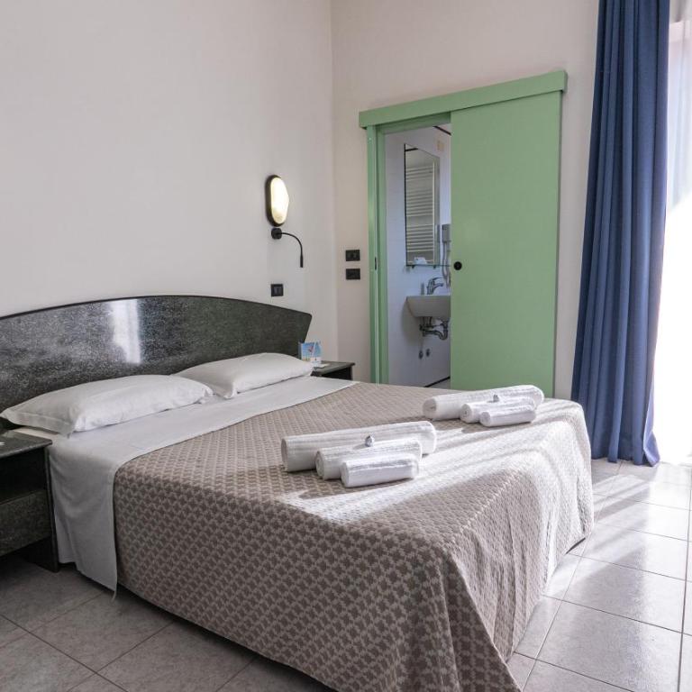 Hotel Nobel - Camera Economy Matrimoniale/Doppia con Letti Singoli con Balcone - 1