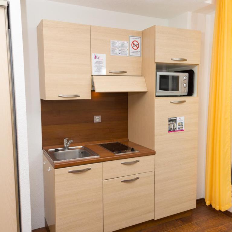 Appart'Hotel-Restaurant Castel Emeraude - Studio Double Confort avec Balcon - 4